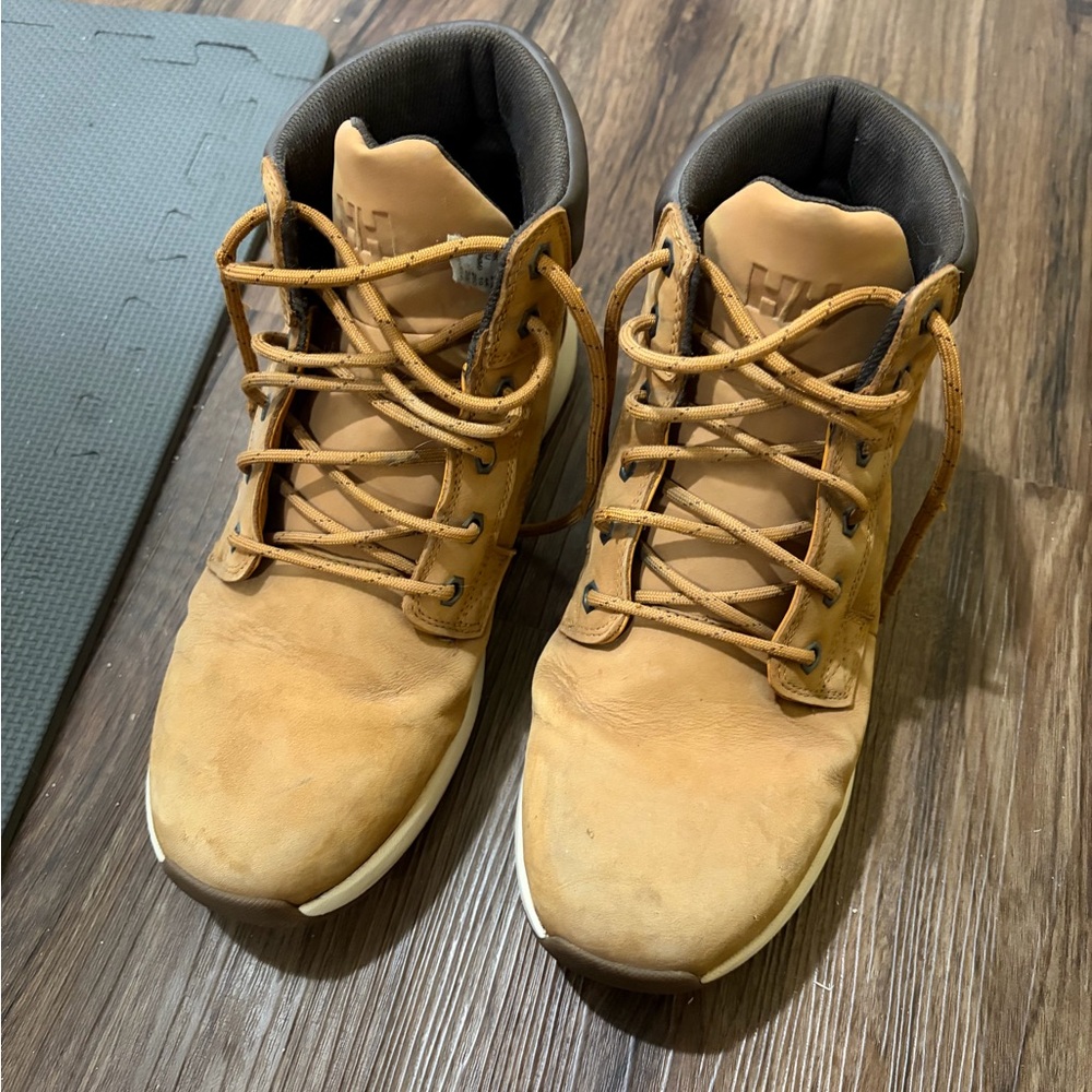 Helly Hansen Men's Wheat Work-Style Casual Boots